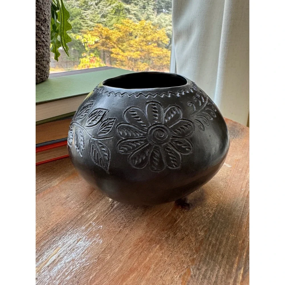 Hand Etched Black Clay Floral Pottery Vase Artisan Round Seed Pot 4 Inch